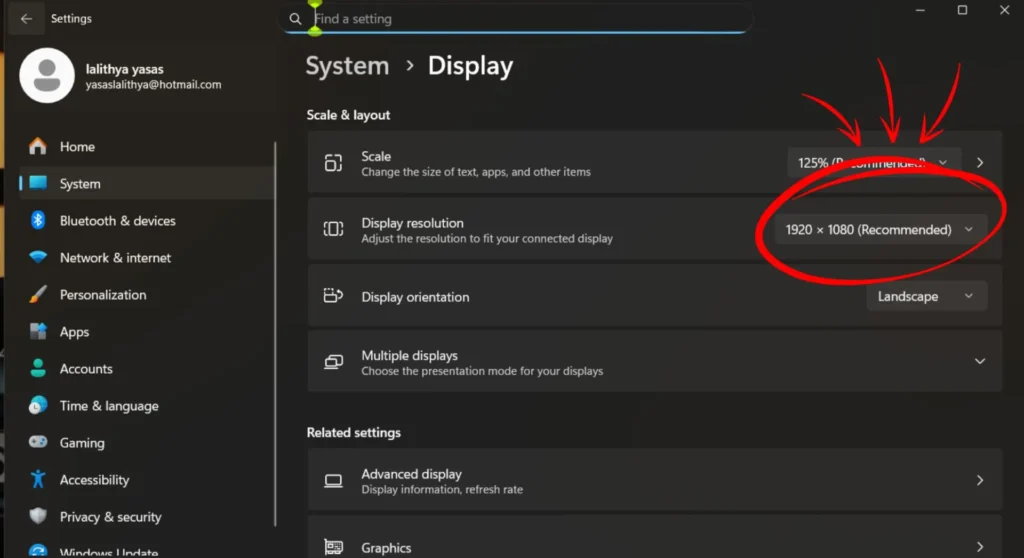PC's Display Setting Window with display resolution focused